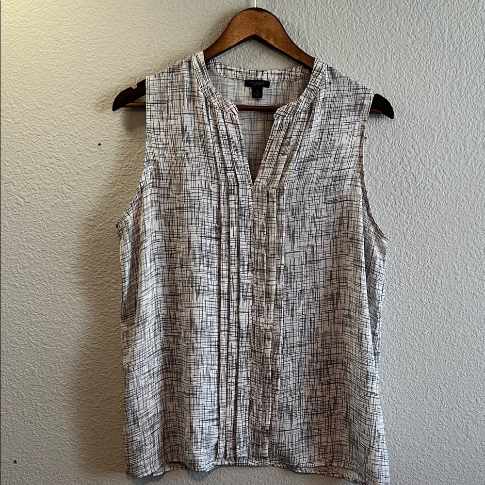 Ann Taylor Factory Black and White Textured Blouse